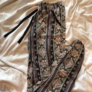 Patterned pants